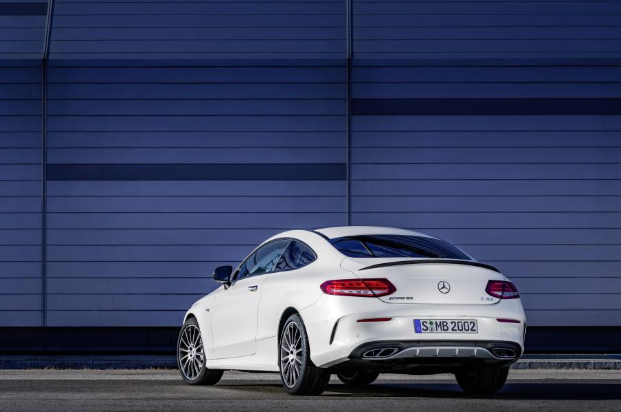  Mercedes-AMG C43 4Matic Coupe 2016 года  (фото 2 из 23)